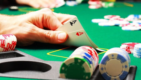 Khám phá cách chơi Poker của các cao thủ lâu năm